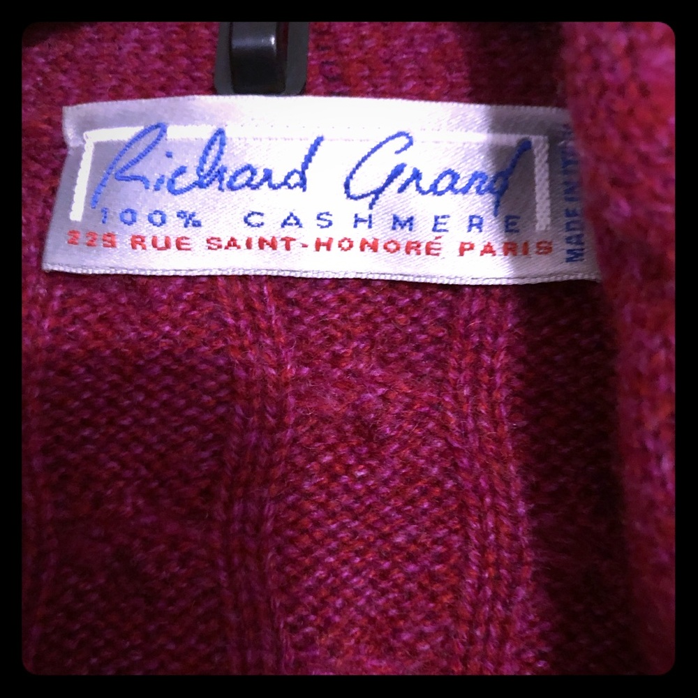 100 % Cashmere sweater by Richard Grand